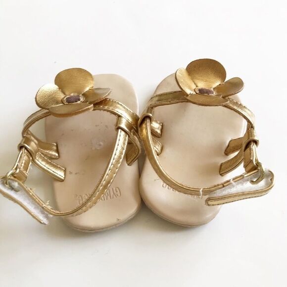 Gymboree gold flower sandals GUC size 2 - Picture 3 of 3